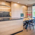 Olimpijska Elite4rent Z Widokiem Na Jezioro I Przestronnymi Tarasami 公寓