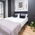 Olimpijska Elite4rent Z Widokiem Na Jezioro I Przestronnymi Tarasami * 奥尔什丁