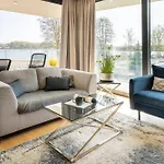 Olimpijska Elite4rent Z Widokiem Na Jezioro I Przestronnymi Tarasami 公寓 *