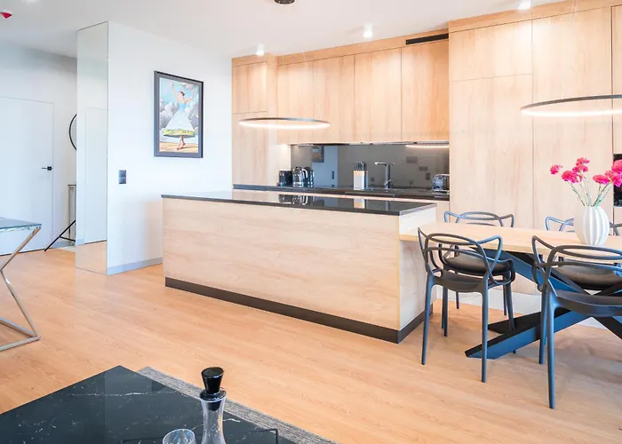 Olimpijska Elite4rent Z Panoramicznym Widokiem Na Jezioro I Przestronnymi Tarasami * 奥尔什丁